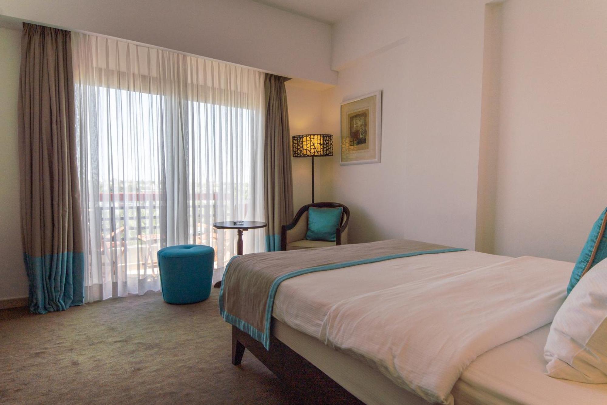 Arkin Palm Beach Hotel ファマグスタ エクステリア 写真
